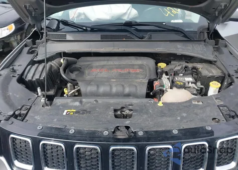 2018 Jeep Compass Latitude 4X4 из США, поврежденный, VIN 3C4NJDBB1JT435428